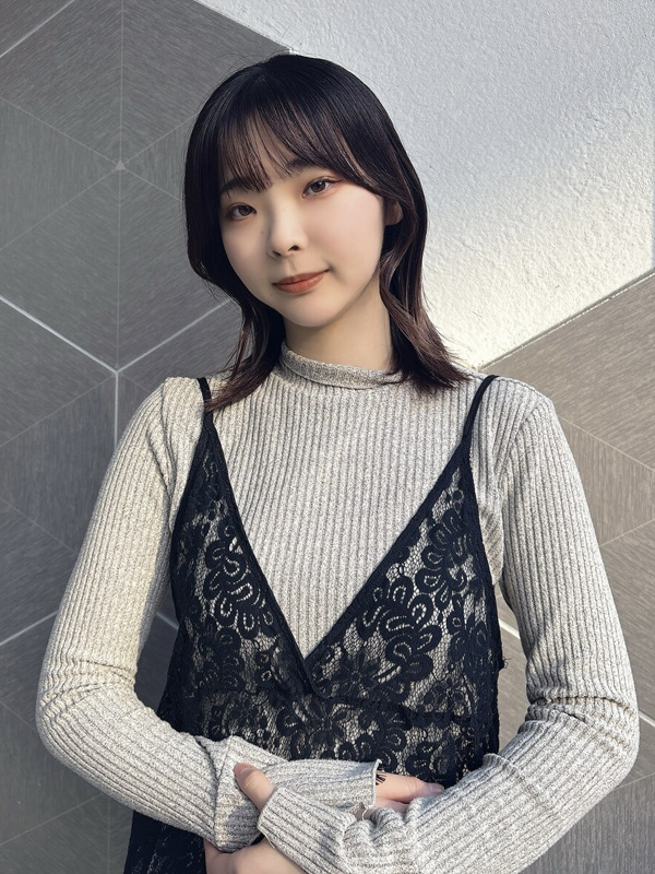 スタイリスト女性