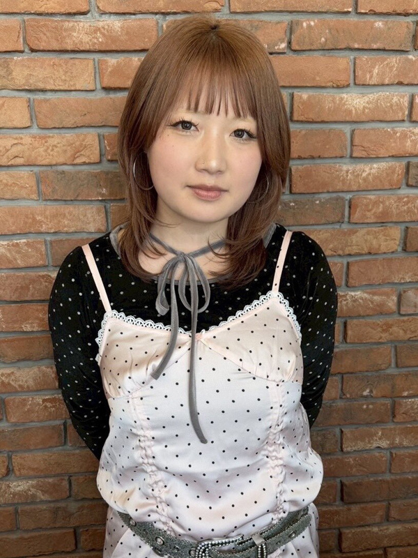 アシスタント女性
