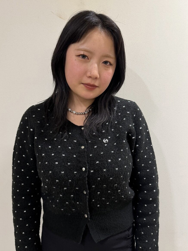 アシスタント女性