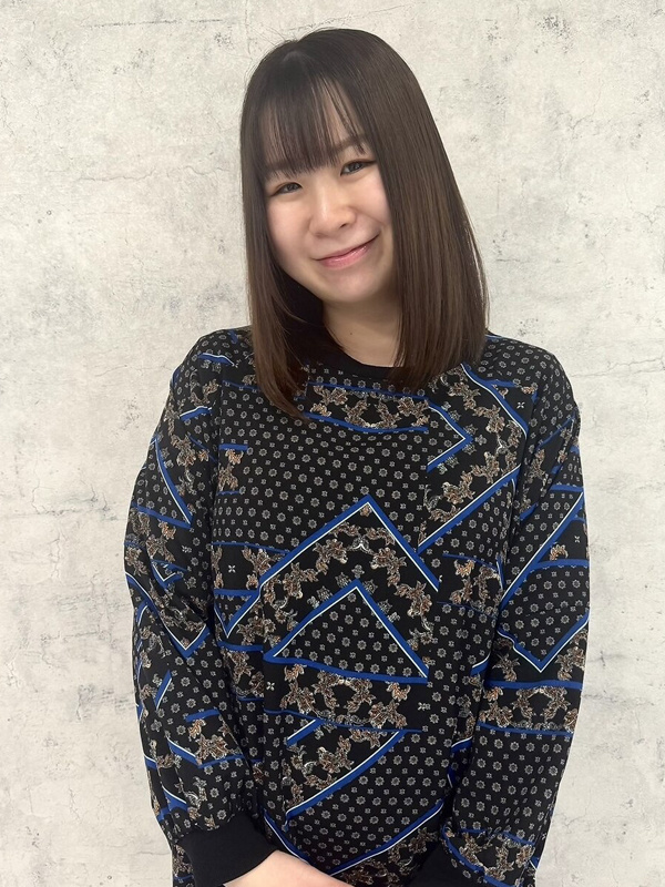 スタイリスト女性