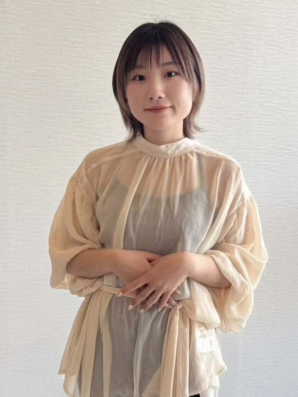 スタイリスト女性