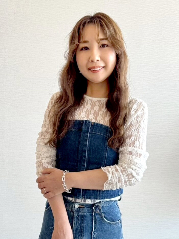 スタイリスト女性