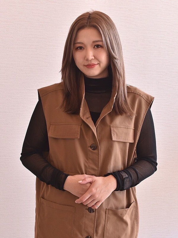 スタイリスト女性