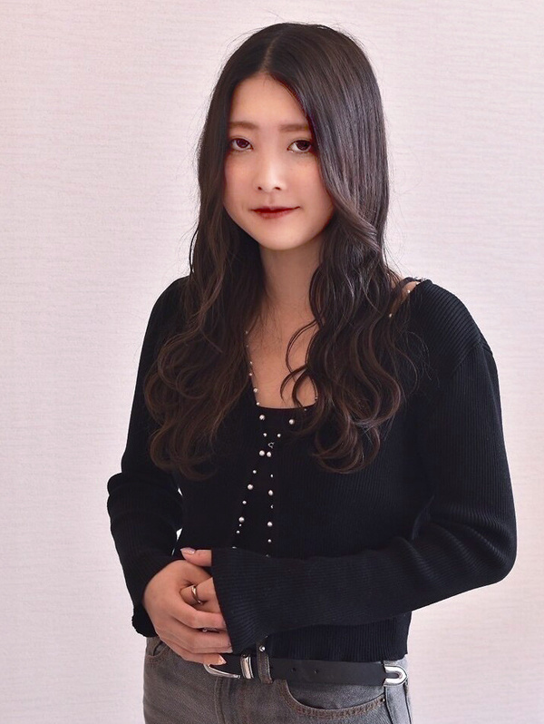 スタイリスト女性